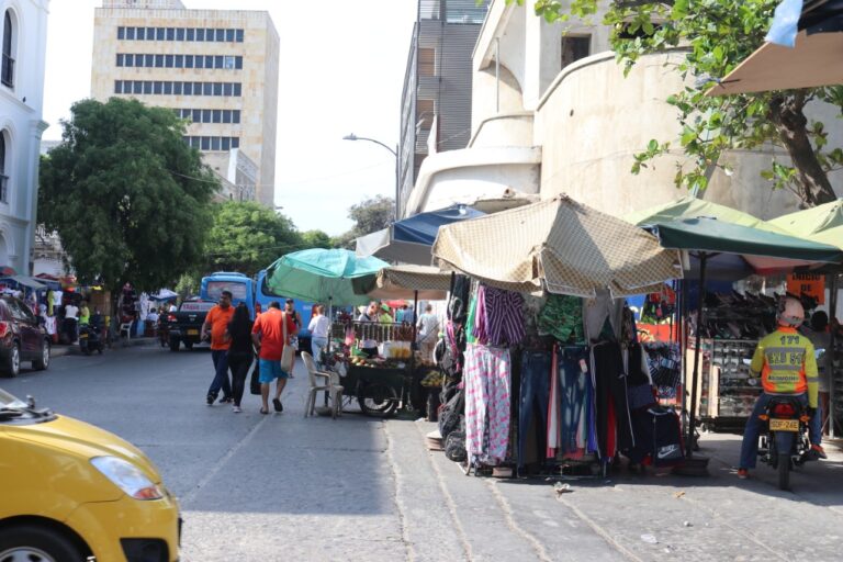 Invasión espacio público
